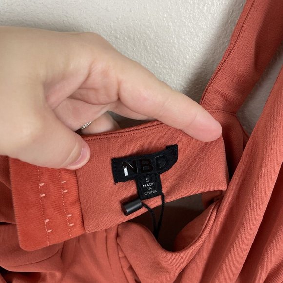 NBD Revolve Nicolina Bodysuit in Copper NWT Size Small Open Sides Burnt Orange - Picture 10 of 11